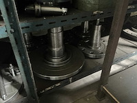 Rek met grote partij tools - afbeelding 5 van  26