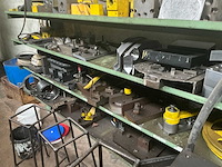 Rek met grote party tools - afbeelding 3 van  15
