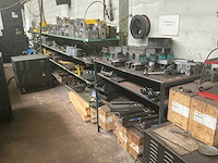 Rek met grote party tools - afbeelding 1 van  15