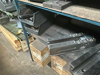 Rek met grote party tools - afbeelding 9 van  15