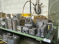 Rek met grote party tools - afbeelding 15 van  16