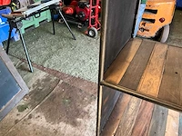 Rek met industriële look - afbeelding 6 van  8
