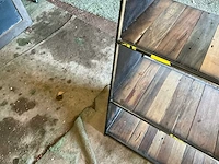 Rek met industriële look - afbeelding 5 van  8