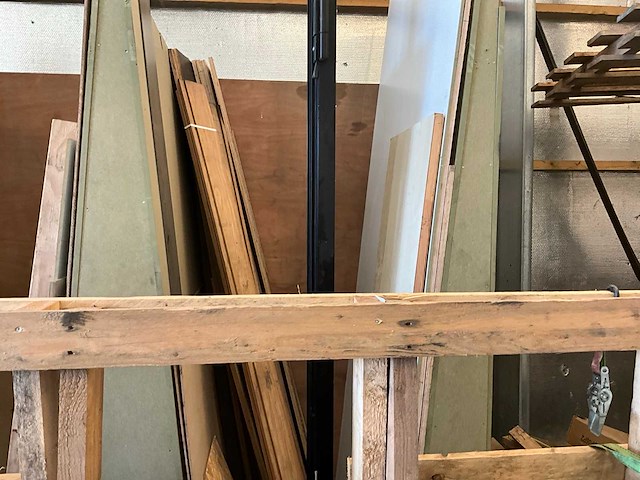 Rek met inhoud diverse plaatmateriaal - afbeelding 5 van  7