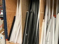 Rek met inhoud - afbeelding 8 van  8