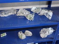 Rek met inhoud - afbeelding 3 van  5