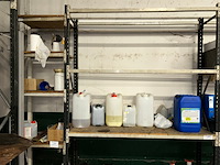 Rek met inhoud - afbeelding 1 van  6