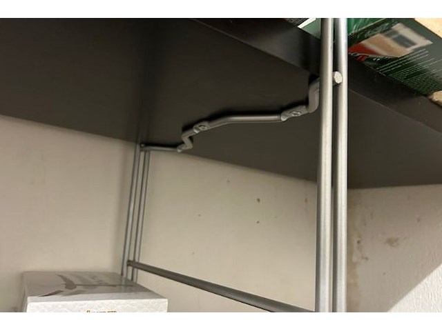 Rek met inhoud - afbeelding 3 van  10