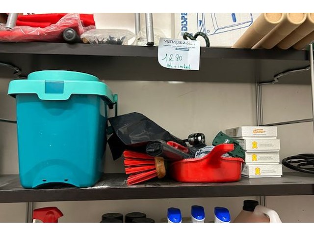 Rek met inhoud - afbeelding 7 van  10