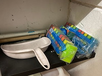 Rek met inhoud - afbeelding 9 van  10