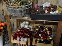 Rek met inhoud - afbeelding 1 van  5