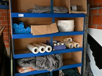 Rek met inhoud - afbeelding 1 van  4