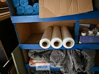 Rek met inhoud - afbeelding 2 van  4