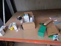 Rek met inhoud - afbeelding 9 van  10