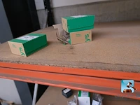 Rek met inhoud - afbeelding 10 van  10