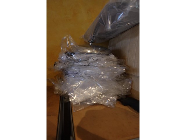 Rek met inhoud - afbeelding 2 van  12