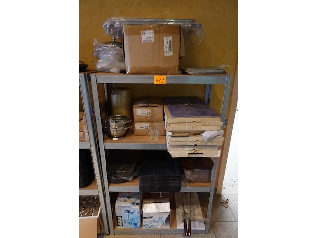 Rek met inhoud - afbeelding 1 van  12