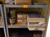 Rek met inhoud - afbeelding 1 van  12