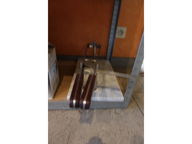 Rek met inhoud - afbeelding 6 van  12