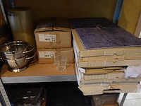 Rek met inhoud - afbeelding 8 van  12