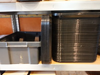 Rek met inhoud - afbeelding 4 van  9