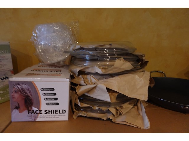 Rek met inhoud - afbeelding 8 van  9