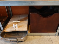 Rek met inhoud - afbeelding 2 van  6