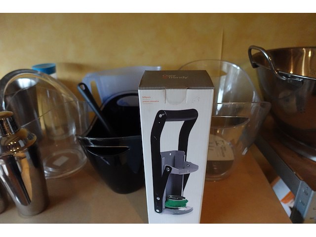 Rek met inhoud - afbeelding 5 van  11