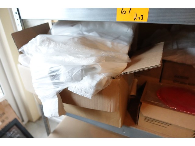 Rek met inhoud - afbeelding 8 van  11