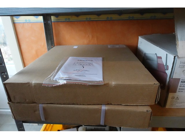 Rek met inhoud - afbeelding 11 van  11