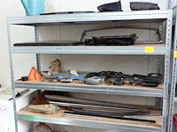 Rek met inhoud - afbeelding 1 van  4