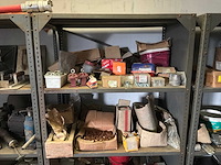 Rek met inhoud - afbeelding 1 van  11