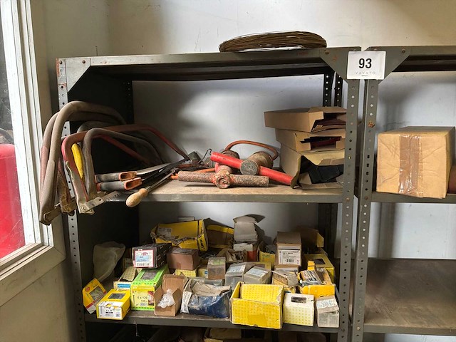 Rek met inhoud - afbeelding 6 van  11