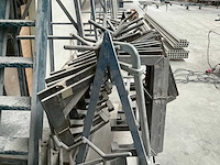 Rek met opspangereedschap - afbeelding 4 van  5