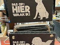 Rek met waakborden in leisteen "hier waak ik" (±75x) - afbeelding 5 van  8
