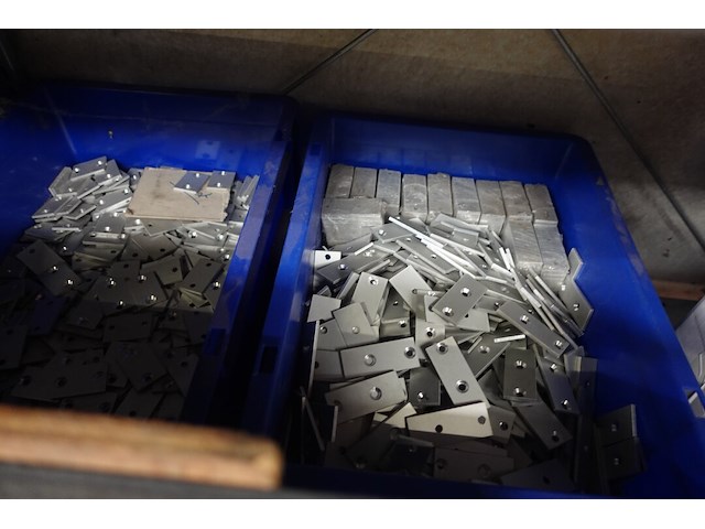 Rek meta + inhoud - afbeelding 5 van  17