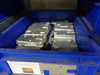 Rek meta + inhoud - afbeelding 16 van  17