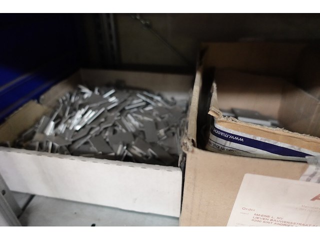 Rek meta + inhoud - afbeelding 17 van  17