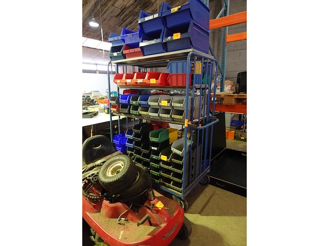 Rek op wielen met 4 niveau's (b.1,23 x d.0,78x h.1,80 m) - afbeelding 1 van  2