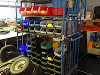 Rek op wielen met 4 niveau's (b.1,23 x d.0,78x h.1,80 m)