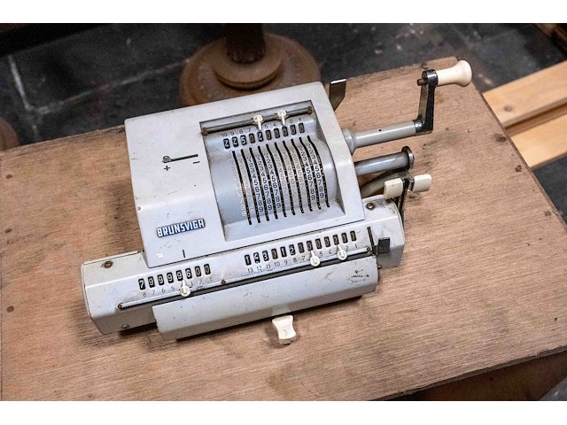 Rekenmachine - afbeelding 1 van  2