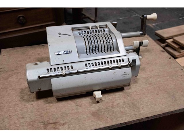 Rekenmachine - afbeelding 2 van  2