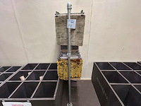 Rekje, kapstokken, stalen van tapijten - afbeelding 2 van  3