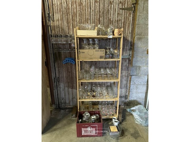 Rekje met glazen, div soorten - afbeelding 1 van  5