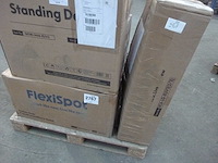 Relaxstoel met schommeling, 360° draai, lichtgrijs - afbeelding 2 van  10