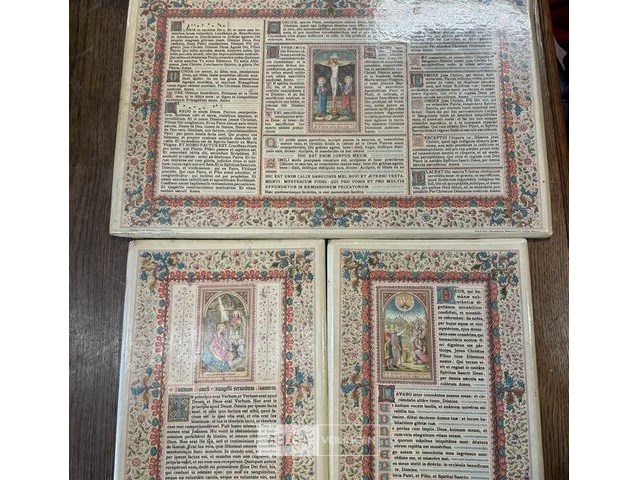 Religieuze kerk voorwerpen en kasten