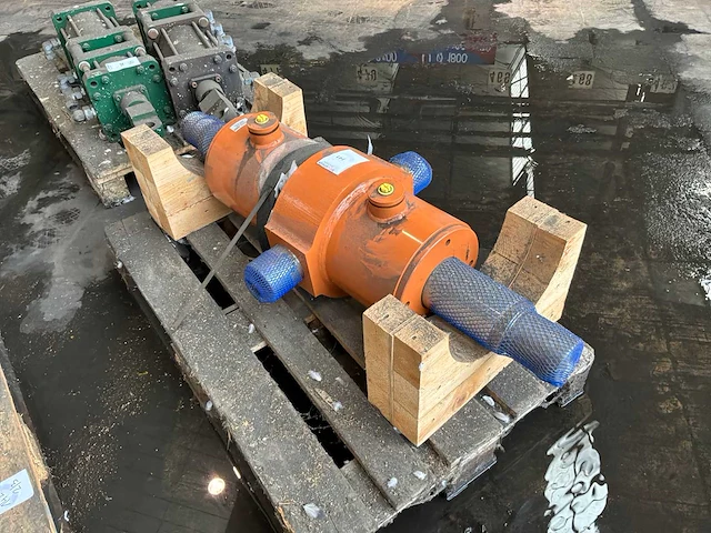 Rem b r18p1370 hydraulische cilinder - afbeelding 2 van  3
