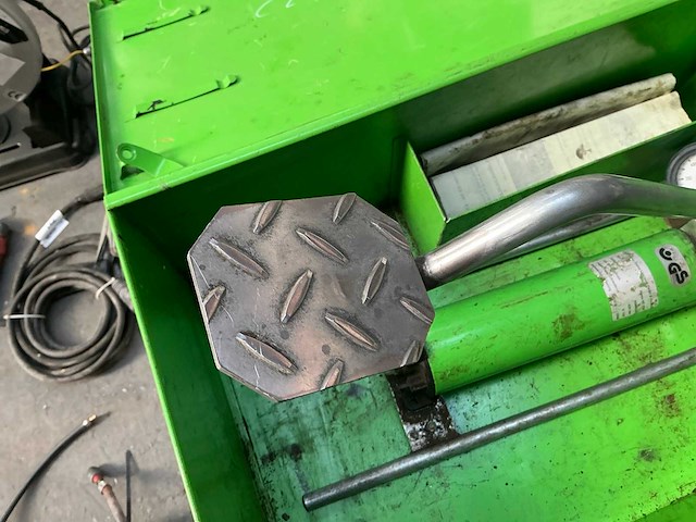 Rema s110 hydraulische schaar met voetbediening - afbeelding 3 van  8