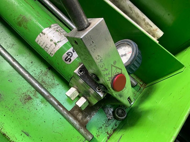 Rema s110 hydraulische schaar met voetbediening - afbeelding 4 van  8