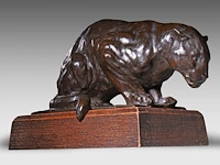 Rembrandt bugatti (1884-1916), 'jaguar accroupi (petit modèle)', patinated bronze, cast by a.a. hébrard, n° 18/51 10.5 x 19.6 cm. (4.12 x 7.71 in.), frame: 13.5 x 17.5 cm. (5.30 x 6.88 in.) - afbeelding 7 van  15